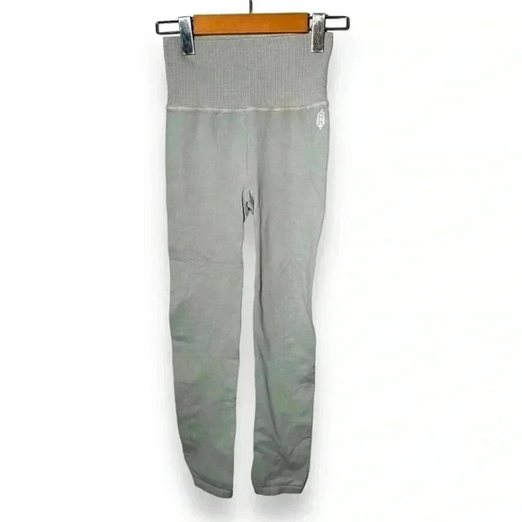 NWOT FREE PEOPLE  Good Karma Yoga Leggings XS/S - Picture 3 of 8